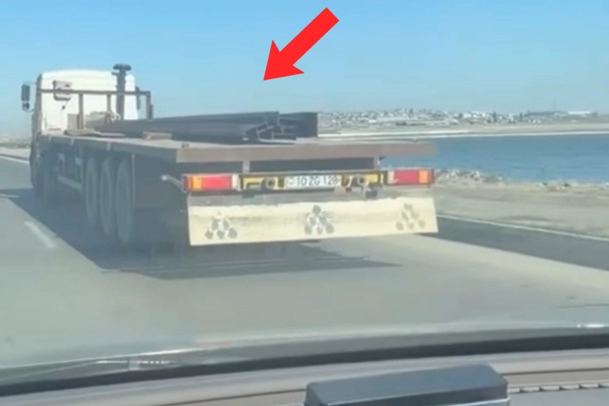Bakıda yük maşını təhlükə yaratdı