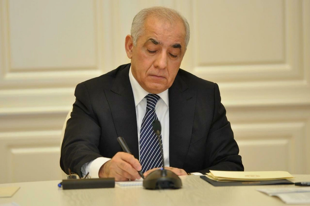 Baş nazir gələn ilin büdcə layihələri ilə bağlı qərar imzalayıb Baş nazir gələn ilin büdcə layihələri ilə bağlı qərar imzalayıb
