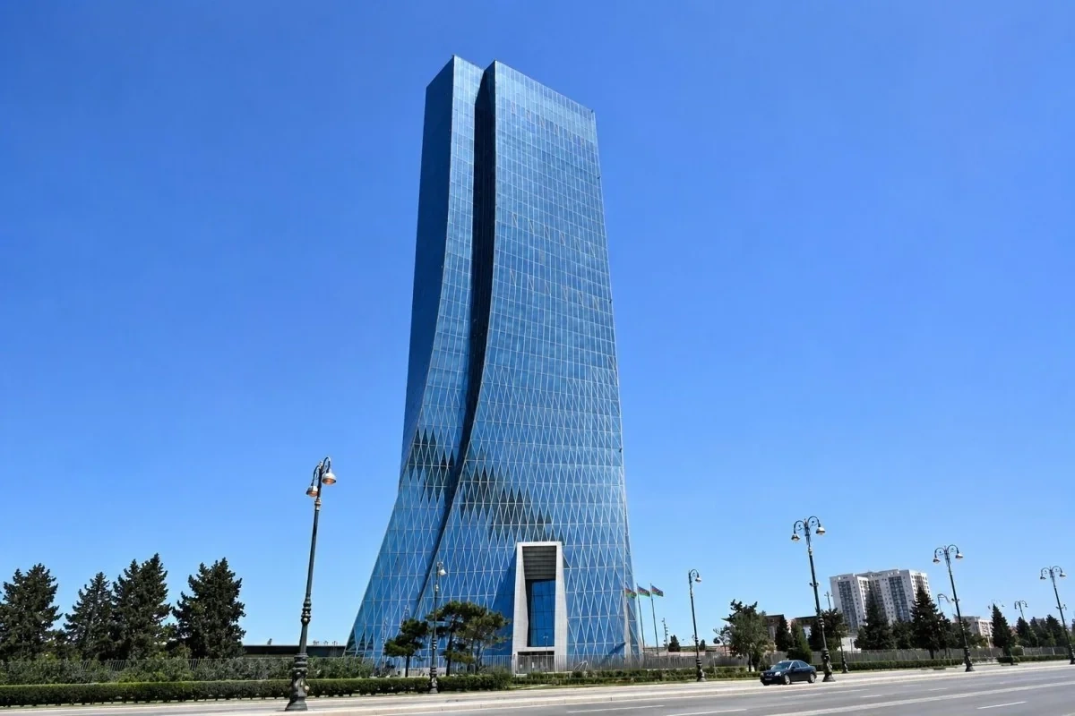 BƏƏ-dən Azərbaycana pul köçürmələri 25 %-dən çox artıb BƏƏ-dən Azərbaycana pul köçürmələri 25 %-dən çox artıb