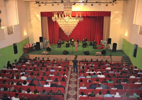 Biləsuvarda Heydər Əliyevin 100 illik yubileyinə həsr olunmuş konsert olub Biləsuvarda Heydər Əliyevin 100 illik yubileyinə həsr olunmuş konsert olub