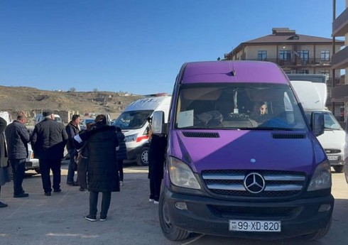 Biləsuvarda məcburi köçkünlərin məskunlaşdığı qəsəbələrdən 11 ailə Cəbrayıla köçürülüb Biləsuvarda məcburi köçkünlərin məskunlaşdığı qəsəbələrdən 11 ailə Cəbrayıla köçürülüb