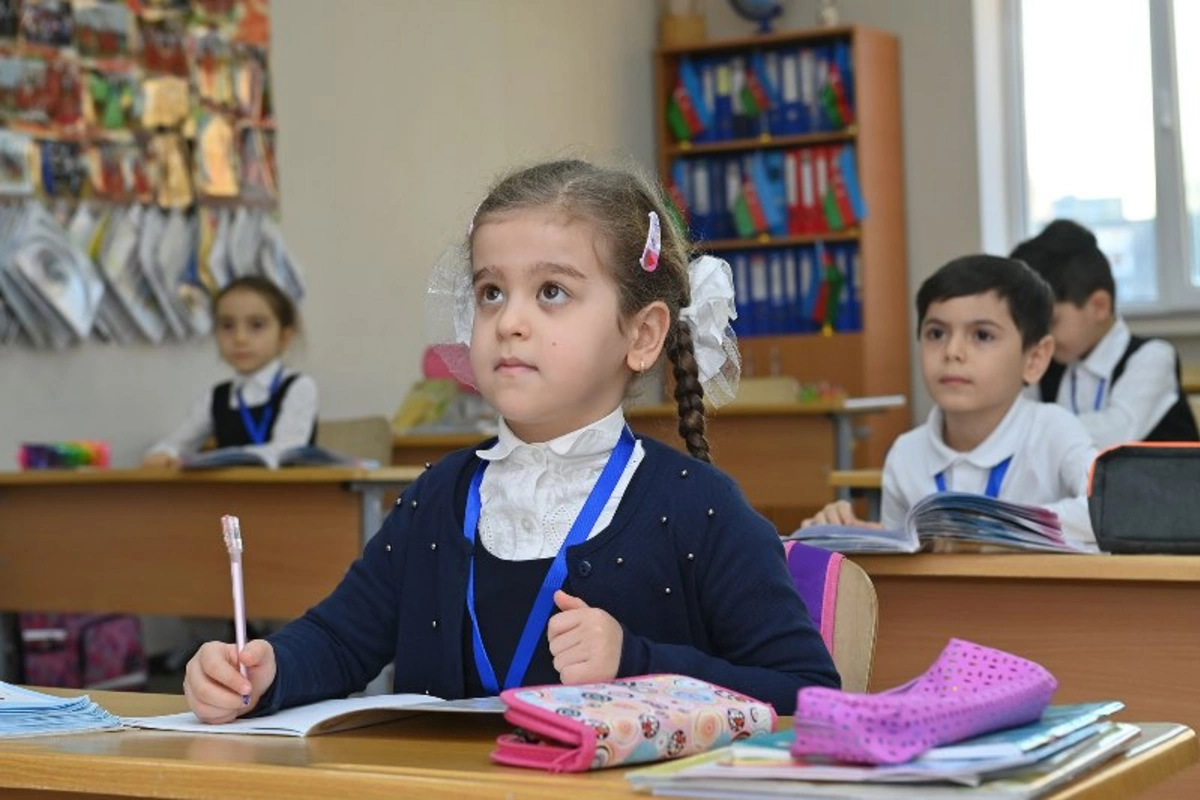 Birinci sinfə qəbul olanların sayı son bir ildə AZALIB - RƏSMİ Birinci sinfə qəbul olanların sayı son bir ildə AZALIB - RƏSMİ