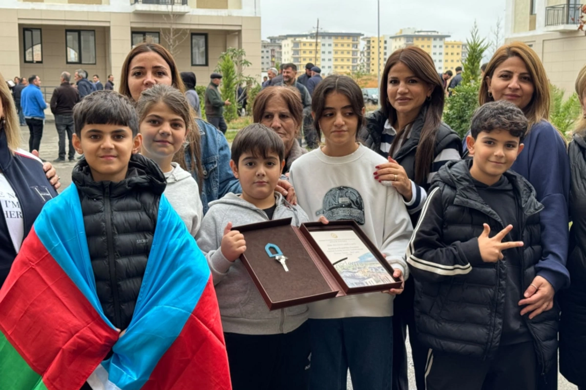 Böyük Qayıdış: 78 ailənin Vətən həsrəti sona yetdi - Açarlar təqdim olundu