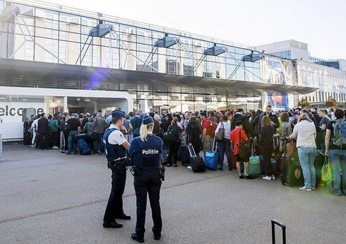 Brüssel hava limanında sərnişinlər bomba təhlükəsi səbəbindən təxliyə edilib Brüssel hava limanında sərnişinlər bomba təhlükəsi səbəbindən təxliyə edilib