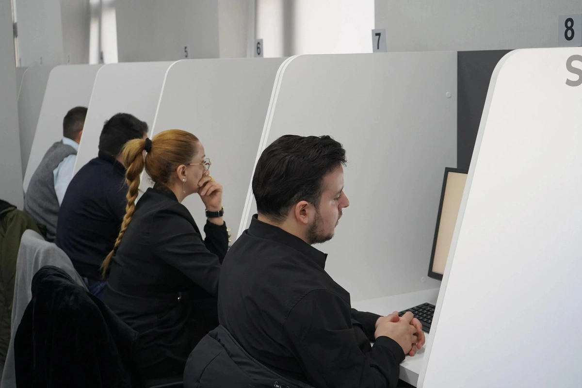 Bu gün dövlət qulluğuna qəbul üzrə test imtahanları keçiriləcək