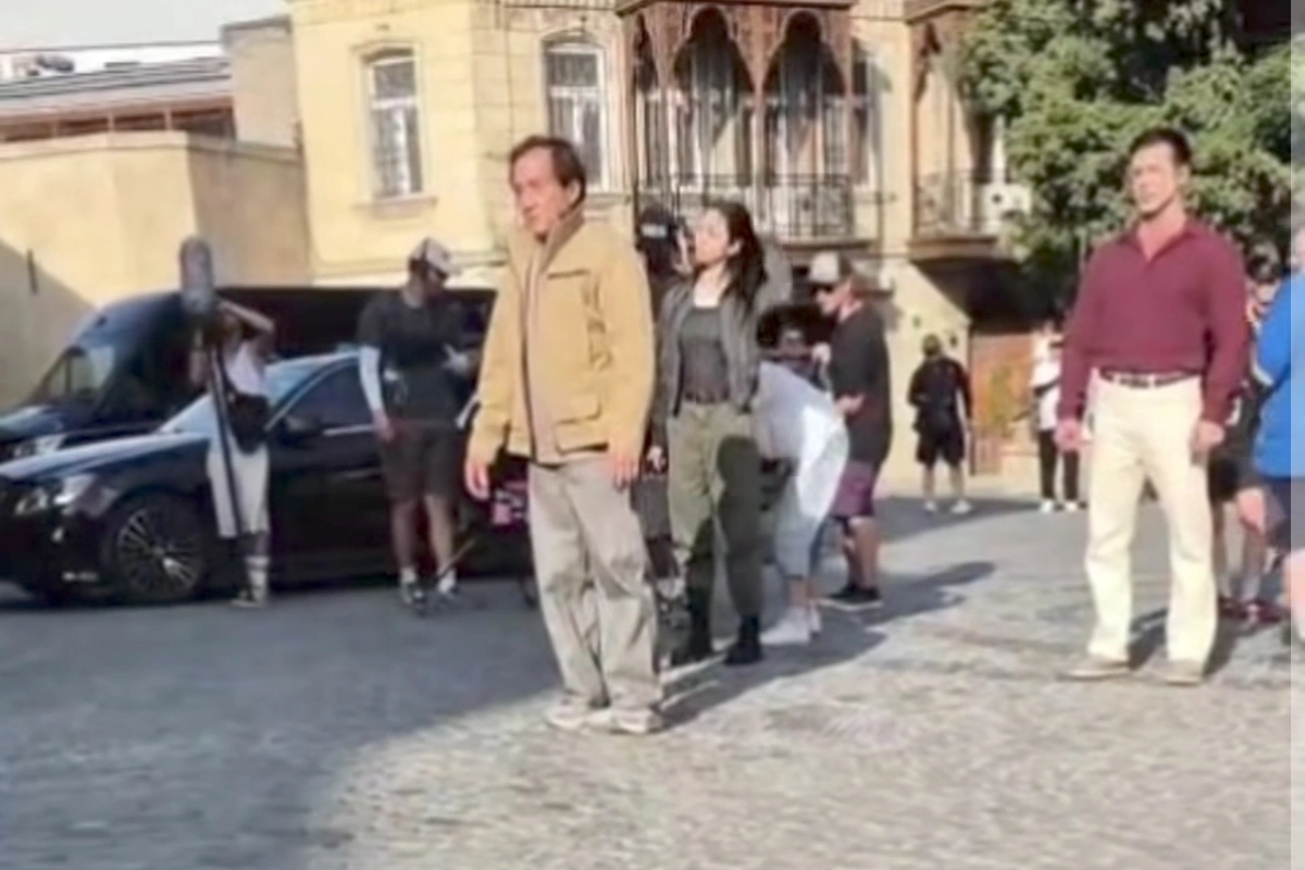 Ceki Çan Bakıda filmin çəkilişləri davam edir - Maraqlı görüntülər