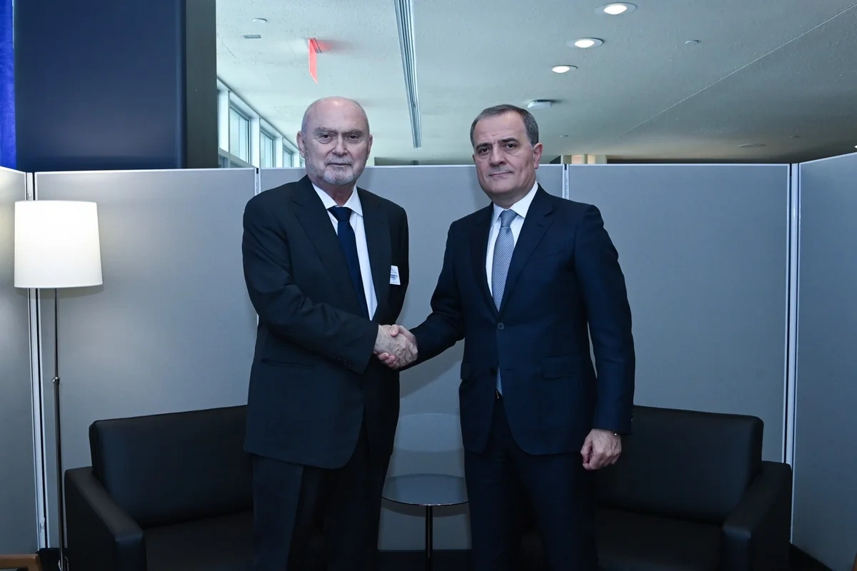 Ceyhun Bayramov ATƏT-in baş katibi ilə regional təhlükəsizliyi və sülh prosesini müzakirə edib Ceyhun Bayramov ATƏT-in baş katibi ilə regional təhlükəsizliyi və sülh prosesini müzakirə edib