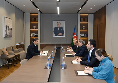 Ceyhun Bayramov Bolqarıstanın Azərbaycandakı səfiri ilə görüşüb Ceyhun Bayramov Bolqarıstanın Azərbaycandakı səfiri ilə görüşüb