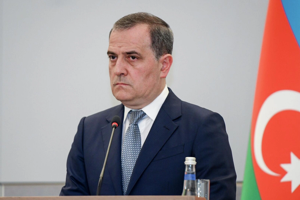 Ceyhun Bayramov Mixail Qaluzin ilə görüşüb