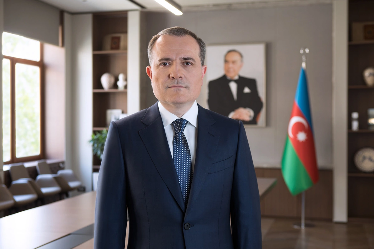 Ceyhun Bayramov Qazaxıstana rəsmi səfərə yola düşüb Ceyhun Bayramov Qazaxıstana rəsmi səfərə yola düşüb