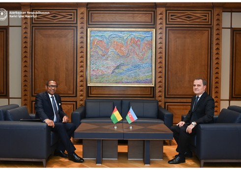 Ceyhun Bayramov Qvineya-Bisaulu həmkarına regionda münaqişədən sonrakı vəziyyət barədə məlumat verib - YENİLƏNİB