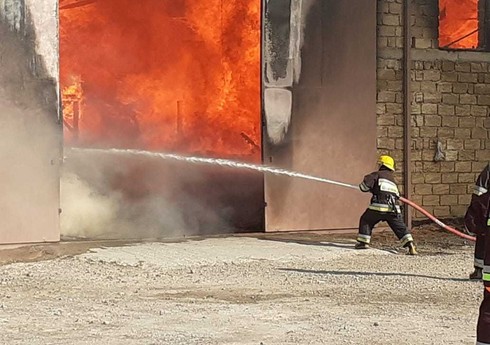 Cəlilabadda sex yanıb 
