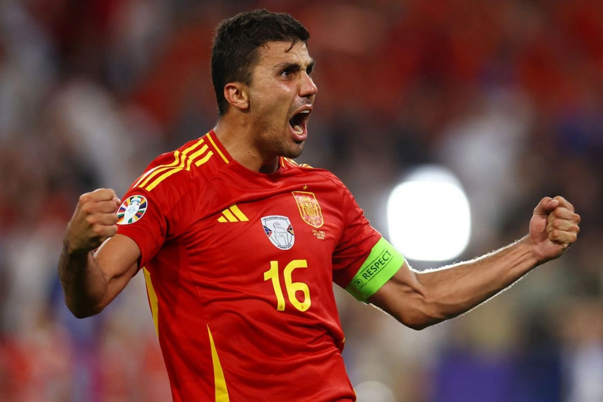 DÇ-2026: Finalçılar mükafatlandırılıb, Rodri turnirin ən yaxşı futbolçusu seçilib DÇ-2026: Finalçılar mükafatlandırılıb, Rodri turnirin ən yaxşı futbolçusu seçilib