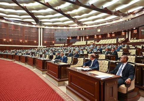 Deputatlar nikah yaşının üzrlü səbəblərə görə də 1 il azaldılmamasının leyihə səs veriblər Deputatlar nikah yaşının üzrlü səbəblərə görə də 1 il azaldılmamasının leyihə səs veriblər