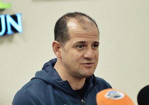 Elmar Baxşıyev: 