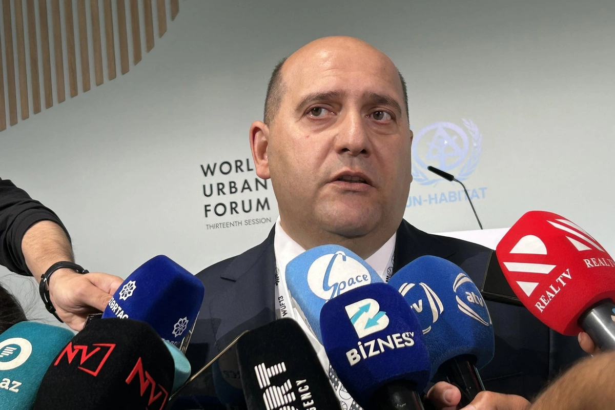 Emin Hüseynov: 