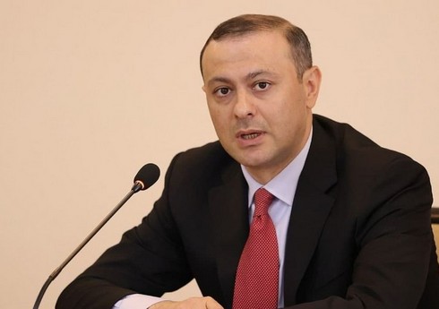 Ermənistan TŞ-nin katibi Makronun müşaviri ilə ikitərəfli münasibətləri müzakirə edib