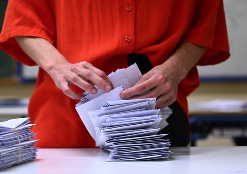“Exit-poll”: Yunanıstanda parlament seçkilərində Baş nazirin partiyası lider olub “Exit-poll”: Yunanıstanda parlament seçkilərində Baş nazirin partiyası lider olub