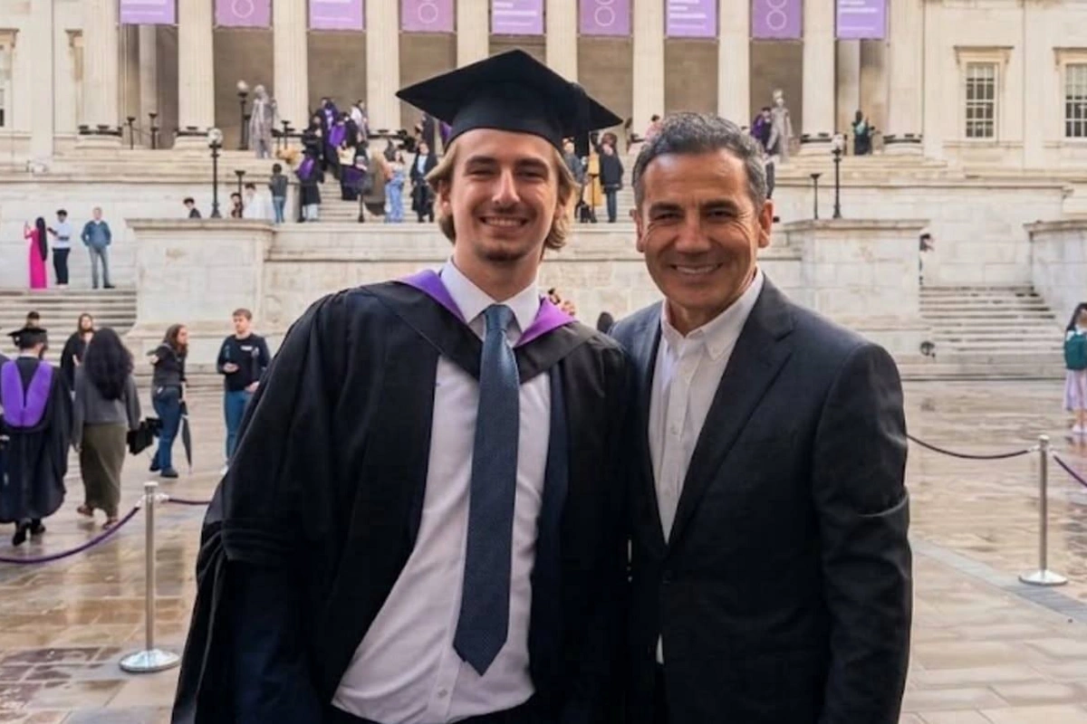 Ferhat Göçerin 20 yaşlı oğlu universiteti fərqlənmə diplomu ilə bitirdi Ferhat Göçerin 20 yaşlı oğlu universiteti fərqlənmə diplomu ilə bitirdi