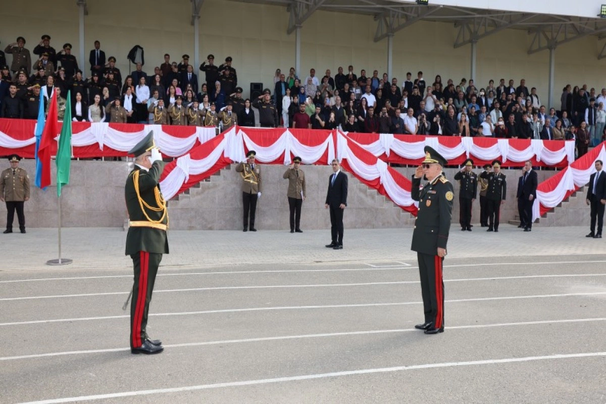 FHN-in Akademiyasında gənc kursantların hərbi andiçmə və məzunların buraxılış mərasimi keçirilib FHN-in Akademiyasında gənc kursantların hərbi andiçmə və məzunların buraxılış mərasimi keçirilib
