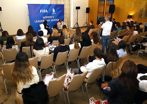 FIFA-nın baş katibi Bakıda seminar keçib
