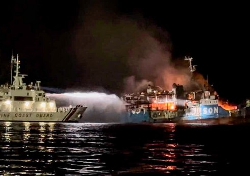 Filippində gəmidə yanğın olub, azı 12 nəfər ölüb Filippində gəmidə yanğın olub, azı 12 nəfər ölüb
