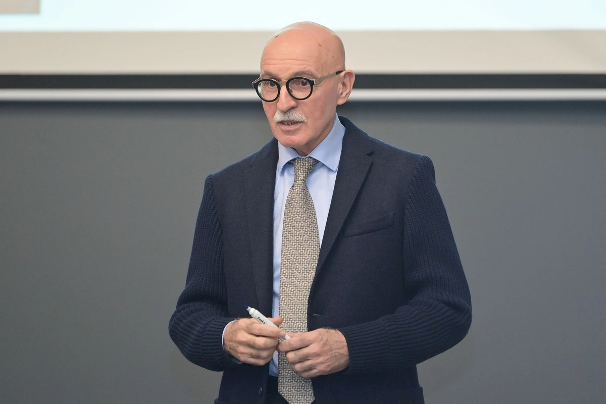 Firudin Qurbanov: Türkiyədə xaricdə təhsil proqramı üzrə 197 azərbaycanlı gənc təhsil alır Firudin Qurbanov: Türkiyədə xaricdə təhsil proqramı üzrə 197 azərbaycanlı gənc təhsil alır