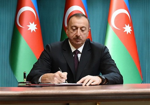 Fənn olimpiadalarının keçirilməsində fərqlənən bir qrup təhsil işçisinə fəxri ad verilib - SİYAHI Fənn olimpiadalarının keçirilməsində fərqlənən bir qrup təhsil işçisinə fəxri ad verilib - SİYAHI