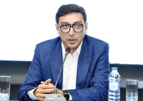 Fərid Qayıbov medal qazanmış idmançılarla görüşüb