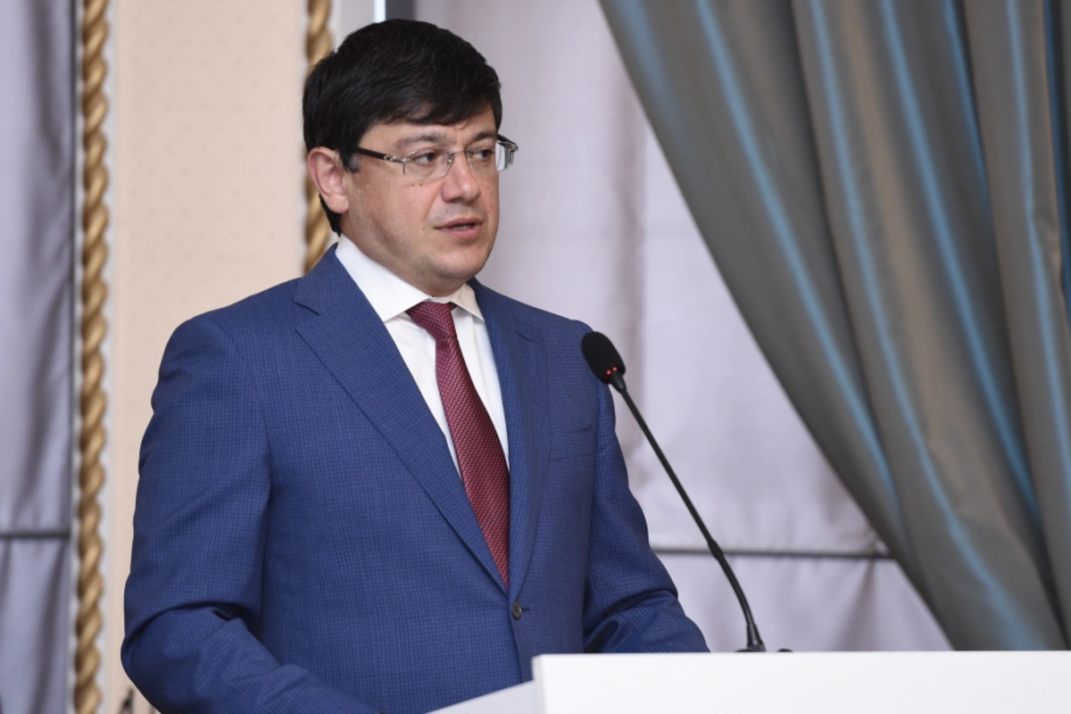 Fuad Muradov Dublində Azərbaycan icması ilə görüşüb Fuad Muradov Dublində Azərbaycan icması ilə görüşüb