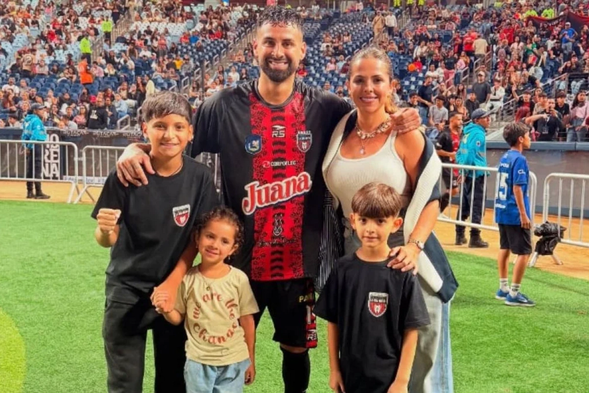 Futbolçu Lukas Trexonun həyat yoldaşı və uşaqları Venesuelada zəlzələ nəticəsində ölüb