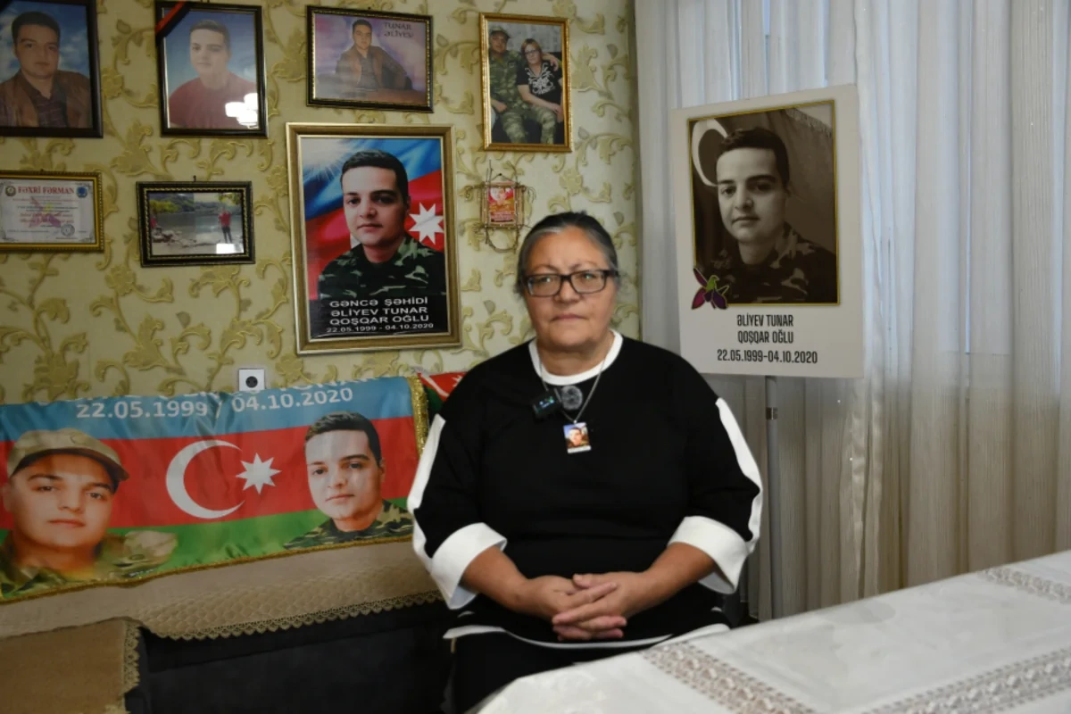Gəncənin ilk mülki şəhidinin anası oğlunun son günündən danışdı Gəncənin ilk mülki şəhidinin anası oğlunun son günündən danışdı