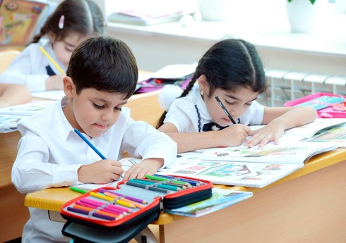 Gəncə-Daşkəsən regionu üzrə 6 mindən çox şagird birinci sinfə gedəcək Gəncə-Daşkəsən regionu üzrə 6 mindən çox şagird birinci sinfə gedəcək