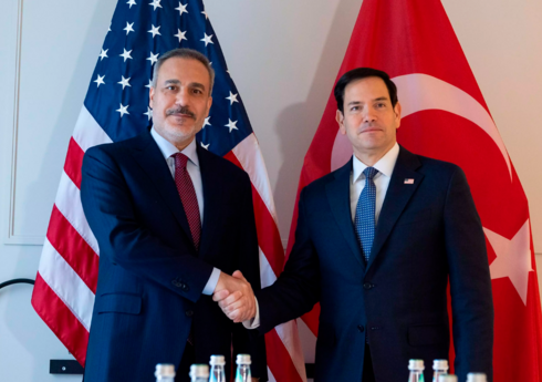 Hakan Fidan ABŞ dövlət katibi ilə Rusiya-Ukrayna müharibəsini müzakirə edib Hakan Fidan ABŞ dövlət katibi ilə Rusiya-Ukrayna müharibəsini müzakirə edib