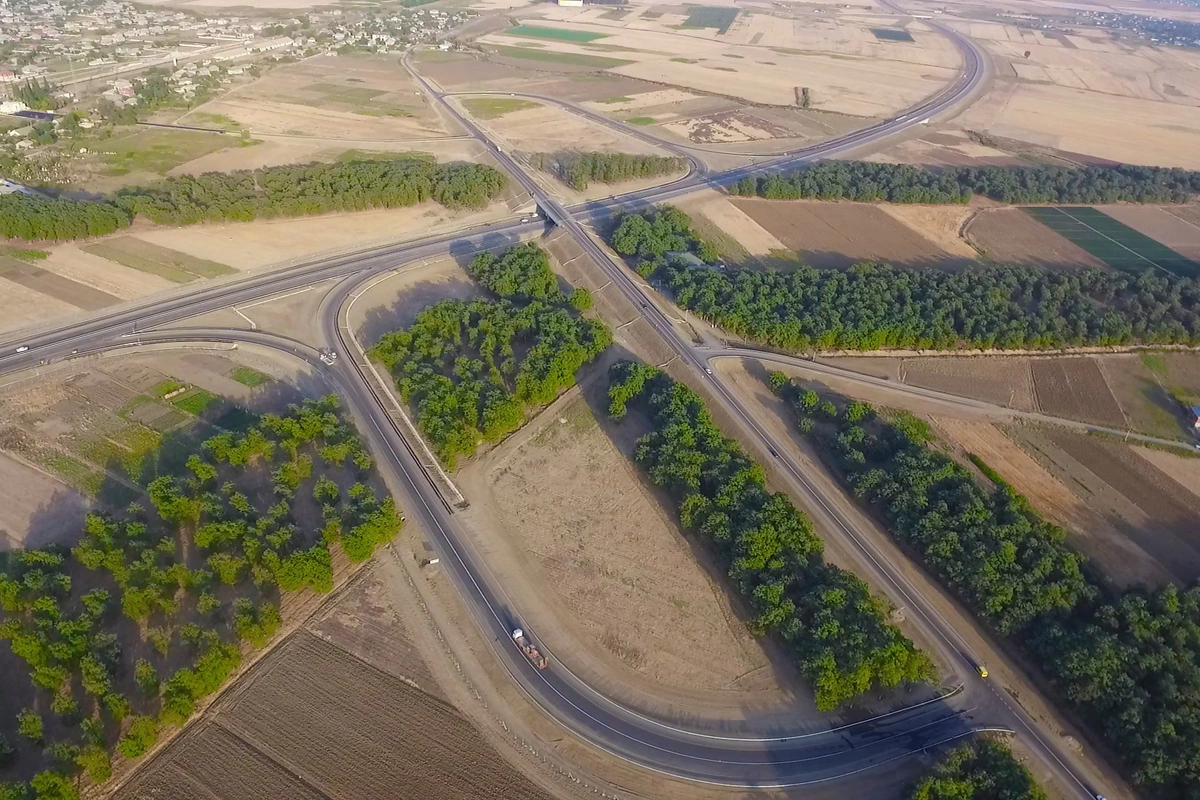 Hansı rayonda yollar daha pisdir? - Ekspertdən TƏHLİL Hansı rayonda yollar daha pisdir? - Ekspertdən TƏHLİL