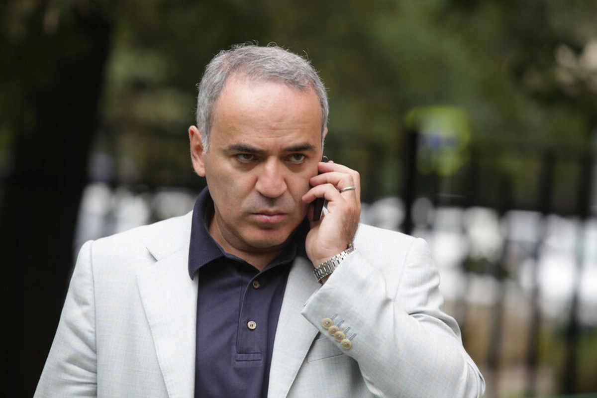 Harri Kasparov barəsində qiyabi həbs qərarı çıxdı Harri Kasparov barəsində qiyabi həbs qərarı çıxdı