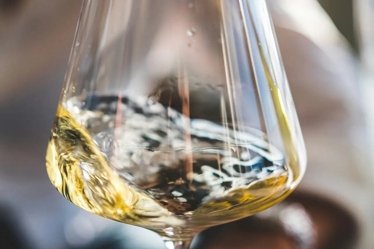 Həkim alkoqolsuz pivə və şərabın təhlükələri barədə xəbərdarlıq etdi
