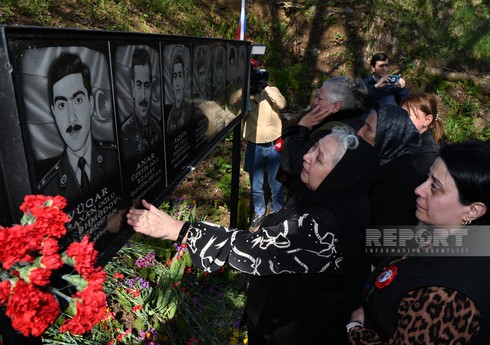 Şəhid kəşfiyyatçının anası: Şəhidlərimiz olmasaydı, Vətənimiz əldən gedərdi Şəhid kəşfiyyatçının anası: Şəhidlərimiz olmasaydı, Vətənimiz əldən gedərdi