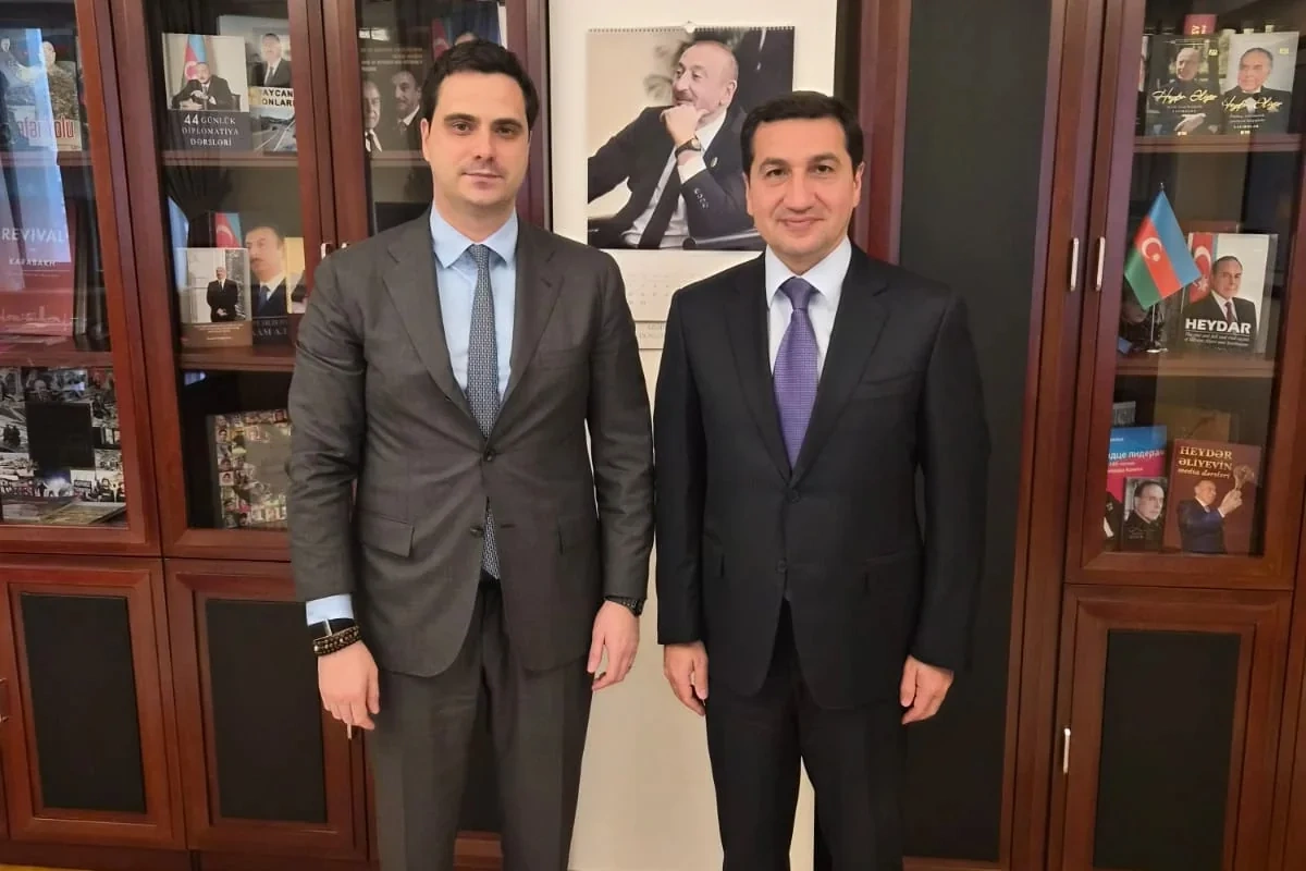 Hikmət Hacıyev slovakiyalı səfirlə iki ölkə arasındakı əməkdaşlığı müzakirə edib Hikmət Hacıyev slovakiyalı səfirlə iki ölkə arasındakı əməkdaşlığı müzakirə edib