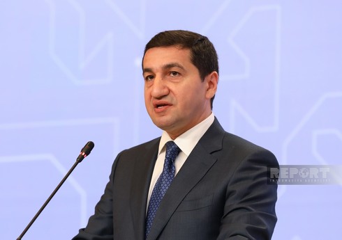 Hikmət Hacıyev: İlham Əliyev dezinformasiya hücumlarının qabaqlanmasında medianın rolunu daim yüksək qiymətləndirib Hikmət Hacıyev: İlham Əliyev dezinformasiya hücumlarının qabaqlanmasında medianın rolunu daim yüksək qiymətləndirib