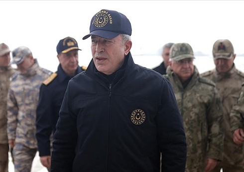 Hulusi Akar İraq sərhədində yoxlamalar aparır Hulusi Akar İraq sərhədində yoxlamalar aparır