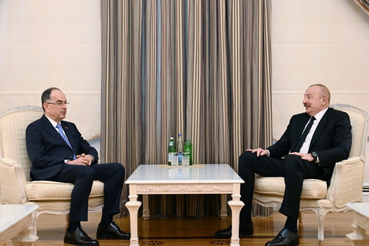 İlham Əliyev Albaniya Prezidentini Vaşinqton görüşü barədə məlumatlandırıb