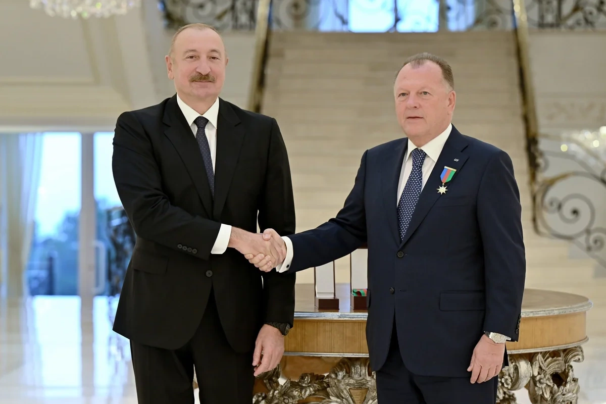 İlham Əliyev Beynəlxalq Cüdo Federasiyasının prezidentini qəbul edib İlham Əliyev Beynəlxalq Cüdo Federasiyasının prezidentini qəbul edib