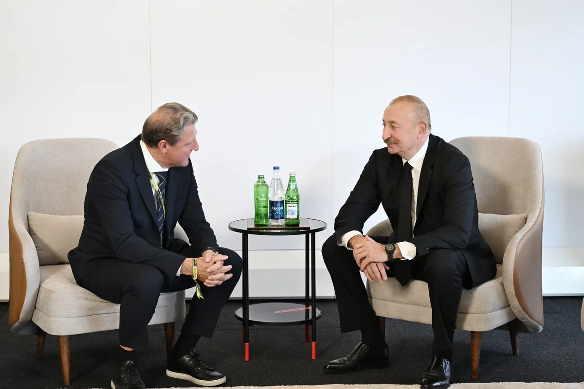 İlham Əliyev Beynəlxalq Xizək və Snoubord Federasiyasının prezidenti ilə görüşüb İlham Əliyev Beynəlxalq Xizək və Snoubord Federasiyasının prezidenti ilə görüşüb