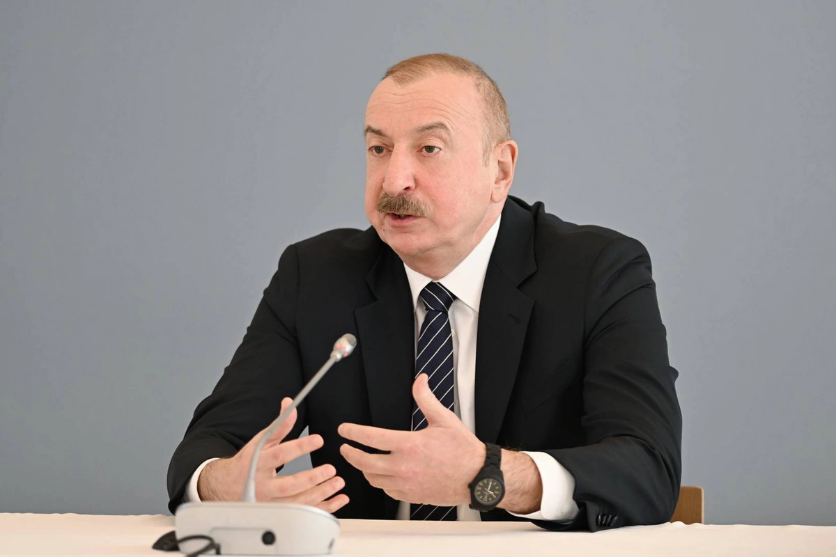 İlham Əliyev: İlham Əliyev: