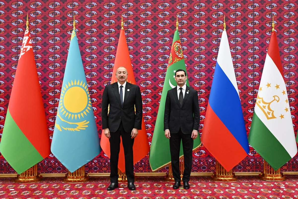 İlham Əliyev MDB Dövlət Başçıları Şurasının iclasında iştirak etmək üçün İlham Əliyev MDB Dövlət Başçıları Şurasının iclasında iştirak etmək üçün