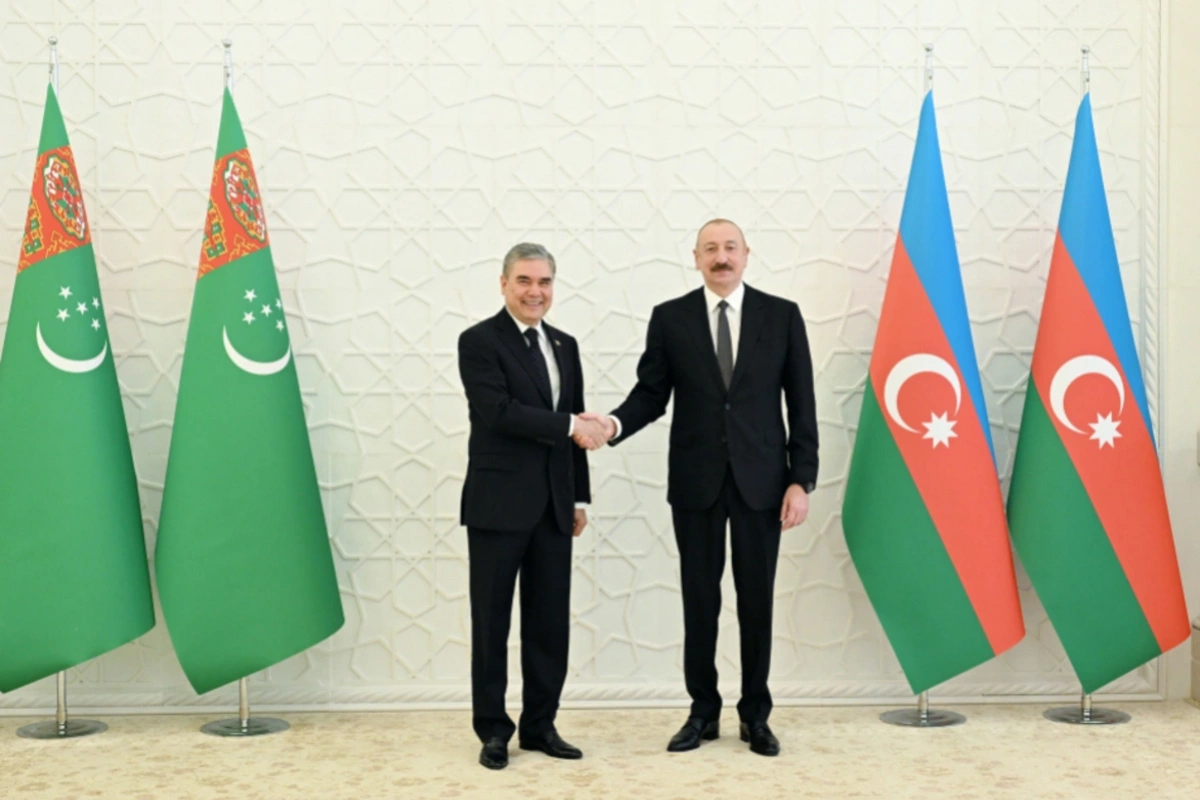 İlham Əliyev Qurbanqulu Berdiməhəmmədova zəng edib