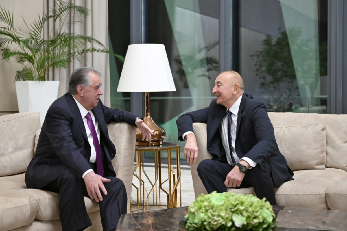 İlham Əliyev Tacikistan Prezidenti ilə görüşüb İlham Əliyev Tacikistan Prezidenti ilə görüşüb