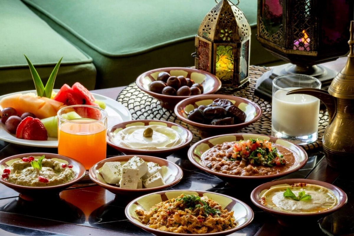 İmsak və iftarda hansı qidalar qəbul etmək faydalıdır? İmsak və iftarda hansı qidalar qəbul etmək faydalıdır?