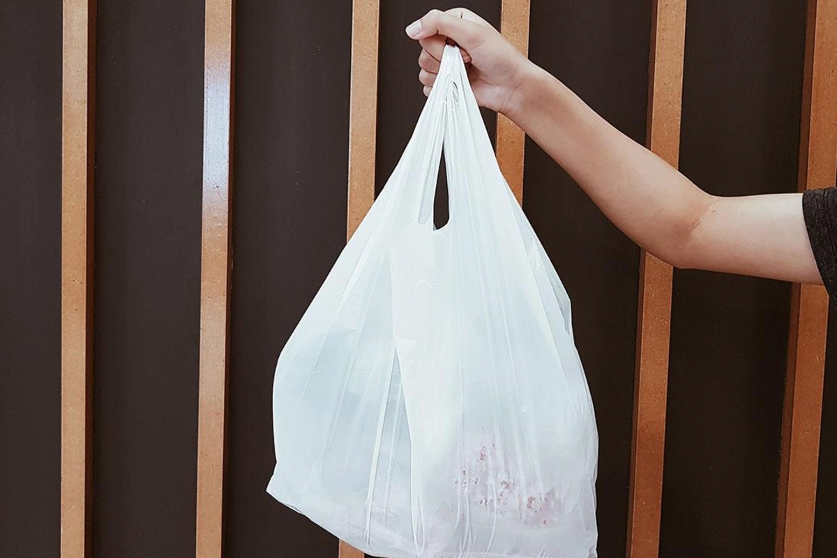 İranla bağlı gərginlik Yaponiyada plastik məhsul qıtlığı yaradıb